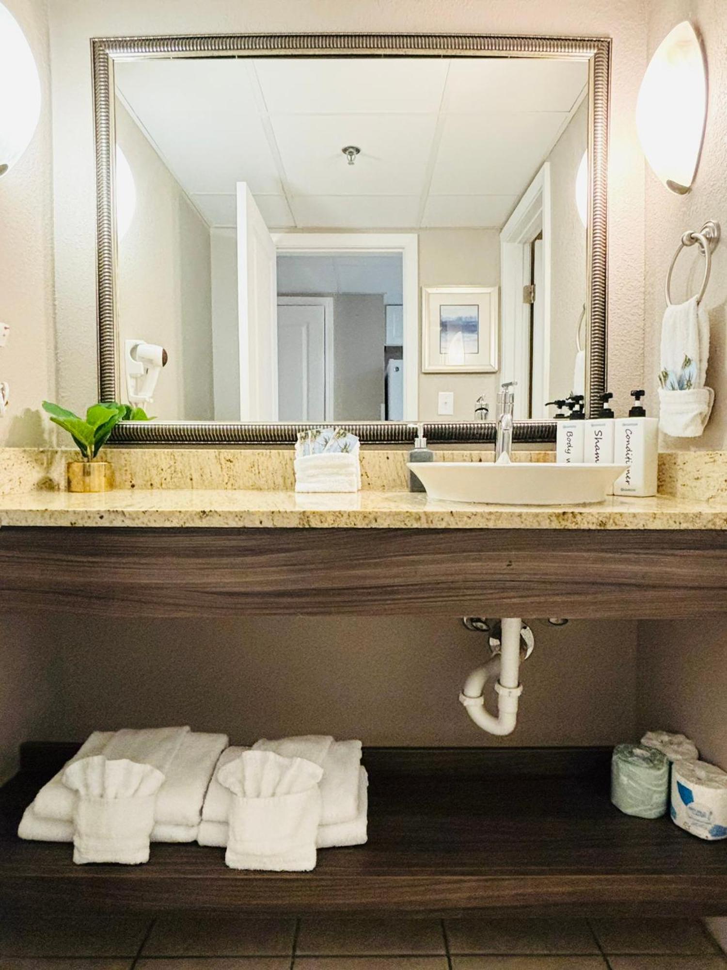 Azure Bliss Oceanfront Condo Sleeps 6 Myrtle Beach Ngoại thất bức ảnh